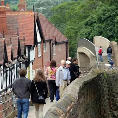 Spacious Duplex 2 Bed Apartment Central Location By Canal - Chester Uk Exterior photo