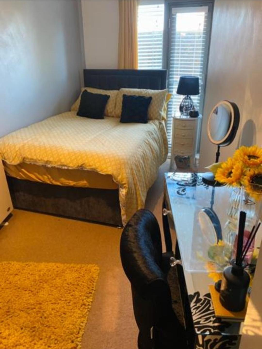 Spacious Duplex 2 Bed Location By Canal - Uk Apartment